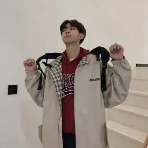 남성 학생 양면 자켓 코디 하프 집업 데이트 스타일 루즈핏점퍼 (W59D15B)