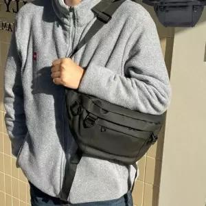 WL 데일리 남성 실용성 편안함 가볍게 착용하기 좋은 스타일 아이템 넉넉한 수납공간 보조