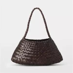 [흠집상품] 드래곤디퓨전 로잔나 숄더백 8943 DARK BROWN