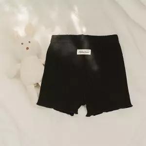 아림클로젯 귀여운 쪼꼬미의 귀욤뽀짝 블랙 레깅스 - 아기 숏레깅스