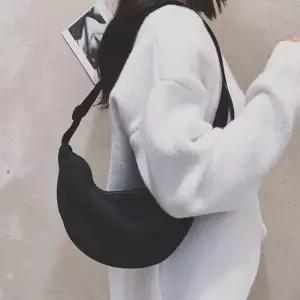 메신저 여름 캐주얼 미니 숄더백 블랙 핸드폰가방 여행용크로스백 휴대폰가방