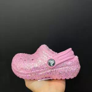 [편집샵 에스마켓]CROCS CLASSIC LINED GLITTER CLOG T 207463 6S0_DJ