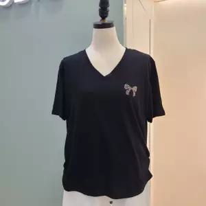 [수스]리본핫피스 브이넥 티셔츠 S262B TS490/블랙,화이트_YS