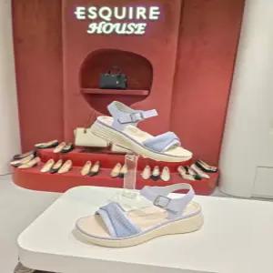 [에스콰이아] 단독기획가/편안하고 쿠션이 좋은 3CM 경량벨크로샌들 YAEMSD796