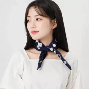 Printed Bandana A - Navy - Geometry 24F1H036-PS435-BD011D) 프린트 반다나 A)
