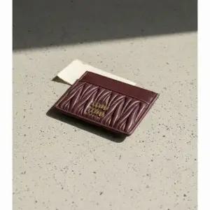 와일드동키 MUST IT_미우미우 마테라쎄 나파 가죽 여성 카드지갑 5MC076 AFPP F0007
