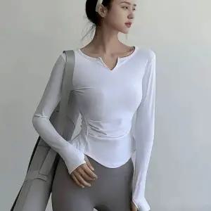 가녀린 연출 가능한 브이 트임 긴팔 티셔츠 신축성-WFMO1ZN