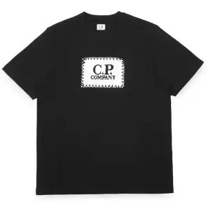 디몬트 CP컴퍼니 남성 라벨 로고 프린팅 반팔(블랙) RCCMTS723A 005100W 999