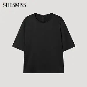 (백화점상품)쉬즈미스 사틴 텍스처드 라운드넥 블라우스_SWWBLP22070_BK122690