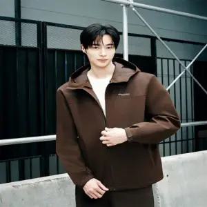디스커버리 익스페디션 DMWJ33061-DWS 남성 베르텍스 3L 반슬리 자켓 Brown 5949245