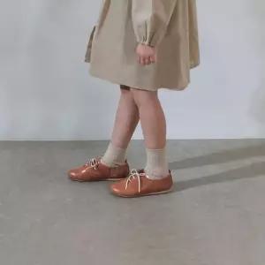 [갤러리아] 앙뉴 프루너스 탄색 아동구두 / 데일리 플랫구두