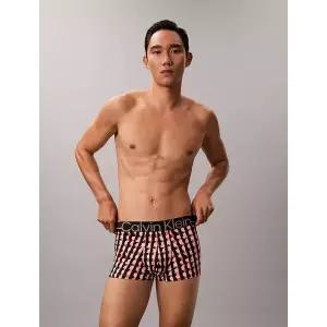 [Calvin Klein Underwear](타임스퀘어점패션관)CK 26SS 남성 뉴 사인 로고 로우 라이즈 드로즈 (NB4512-...
