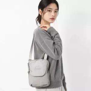 CP컴퍼니 Plain Paper Touch Shoulder Bag 19CMAC119A 110188G 331) 플레인 페이퍼 터치 숄더백)