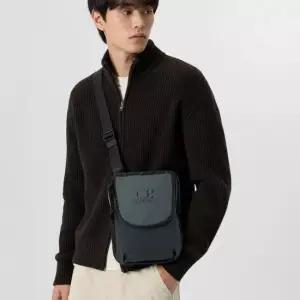 CP컴퍼니 Plain Paper Touch Shoulder Bag 19CMAC119A 110188G 978) 플레인 페이퍼 터치 숄더백)