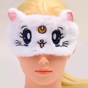 숙면하는 수면안대 고양이