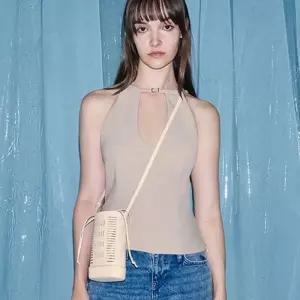 찰스앤키스 델피 컷 아웃 폰 파우치 CK6707823152491400