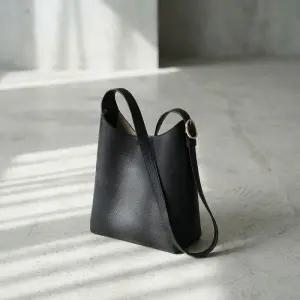 26SS Romy Small Hobo Bag (175172-001) (로미 스몰 호보백)
