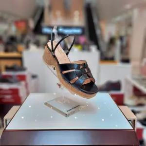 여성 발 편한 6cm 웨지힐 스트랩 투웨이 샌들 3f26027-10CA 781766
