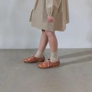 [갤러리아] 앙뉴 프루너스 탄색 아동구두 / 데일리 플랫구두