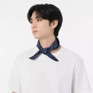 Printed Bandana A - Navy - Animal 25S1H036-QT291-BD014A) 프린트 반다나 A)