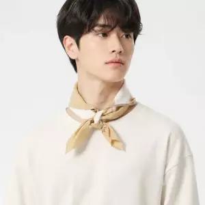 Printed Bandana C - Khaki - Stripe 25S1H036-QT291-BD013C) 프린트 반다나 C)