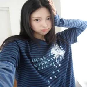 유니콘 스트라이프 반팔티 딥 블루