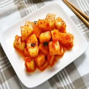 소문난 김치 깍두기 국내산 당일제조) 900g x 4봉