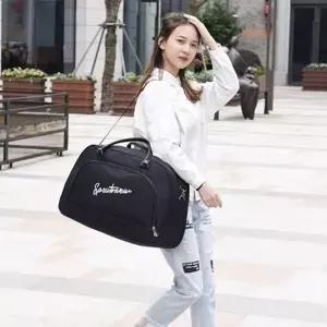 도난방지가능 여행 출장 라운드형 레터링 보스턴백