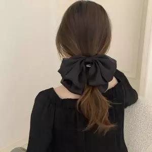 [MEL7LQ9766]리본 모양 포인트 데일리 헤어 머리핀
