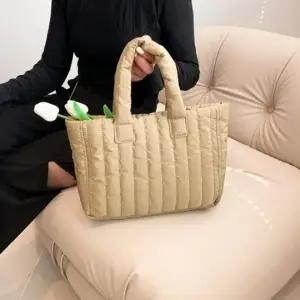 사각 패딩 토트백 이우 가방 여성 여자 가