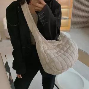 보부상가방 퀄팅백 보부상백 슬링백가방 패딩가방 패딩백