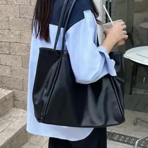 대학생 심플 가죽 빈티지 보부상 크로스백 숄더 토트가방