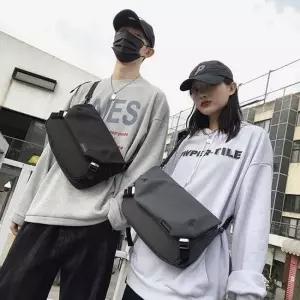남녀 커플 캐주얼 데일리 대용량 메신저백 보조가방 남성