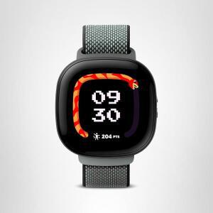 Fitbit Google Ace LTE - 통화 메시지 GPS 활동 기반 게임이 포함된 스마트워치 에이스 패스 데이터 요금제 필요 경증 이상한 아케이드