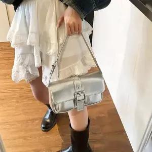 미니가방 숄더백코디 크로스가방 직장인백팩 에코백