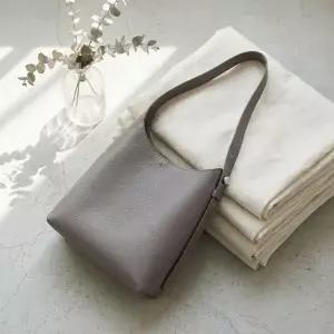 26SS Romy Small Hobo Bag 175172250 로미 스몰 호보백