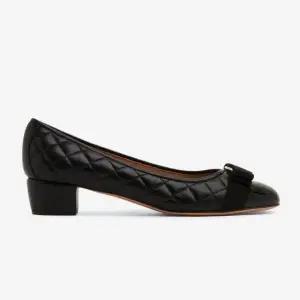 SALVATORE FERRAGAMO  26SS 바라 보우 펌프스 C 01M832 0672114