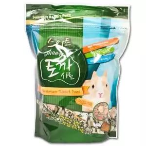 어린 토끼 사료 700g 스위트 토끼밥 먹이 소동물용품 어린토끼사료 (WBCEBBF)