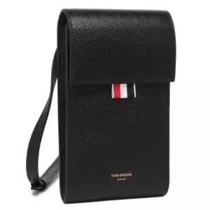 톰브라운 MUST IT_THOM BROWNE 26SS 페블 그레인 플랩 크로스바디 휴대폰 홀더 MAC113A 00198 001)