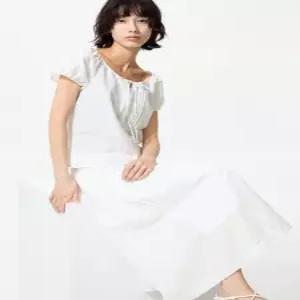 [국내배송] 유니클로 리넨블렌드턱롱스커트(치마길이75~79cm) E482285-000-00