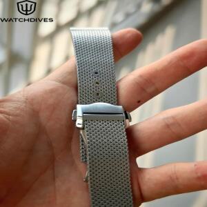 Watchdives 조정 가능한 메쉬 시계 밴드 스트랩 20mm 2등급 풀 티타늄 걸쇠 범용 팔찌 프리미엄