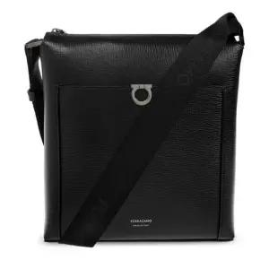 페라가모 MUST IT_SALVATORE FERRAGAMO 26SS 간치니 크로스바디 백 241805 786398