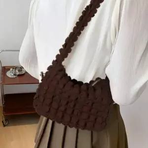 여성 스트릿 버블 엠보씽 와플백 숄더백 예 버킷백