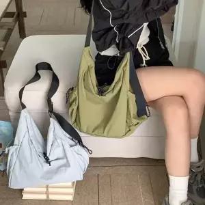 남여공용 다양한 수납 나일론 데일리 크로 커플 스백
