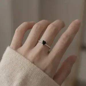 블랙 하트 오픈링 실버 반지 프리사이즈 여성 데일리 포인트 패션 링 블랙하트반지 오픈링