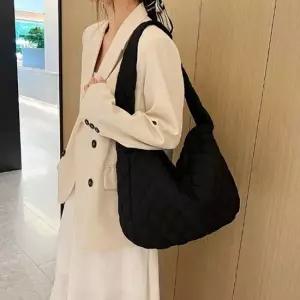 구름 출근가방 겨울 백 여성가방 토트백 가죽가 데일리백 미니백 쇼퍼백 캔버스백