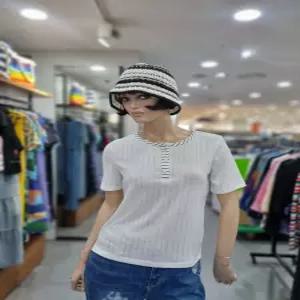 베네통/애플아울렛/버튼넥 포인트 기본 티셔츠/BATSE7531