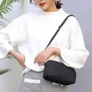 쇼퍼백 보조 여행 여자 간편 캐주얼 크로스백 가방 캔버스백 여성 숄더백 외출 체인