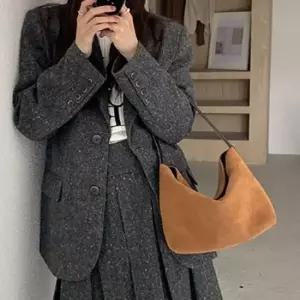 스웨이드 여성 쇼퍼백 가방 토트백 빅사이즈 숄더백 소재 여자 보조 마그네틱 출근 잠금