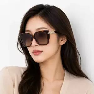 페라가모 선글라스 SF1106S 242 스퀘어 뿔테 자외선차단